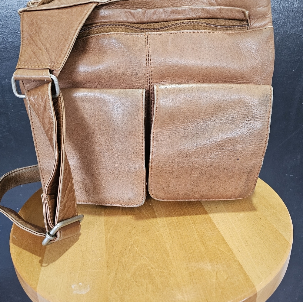 Vintage Leather Lavive purse